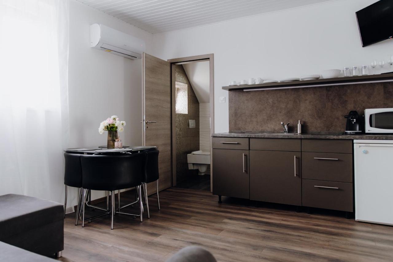 Nyirfa Apartman Vonyarcvashegy Extérieur photo